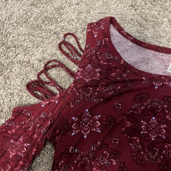 Long Sleeve Floral Tee - Picture 3 of 5